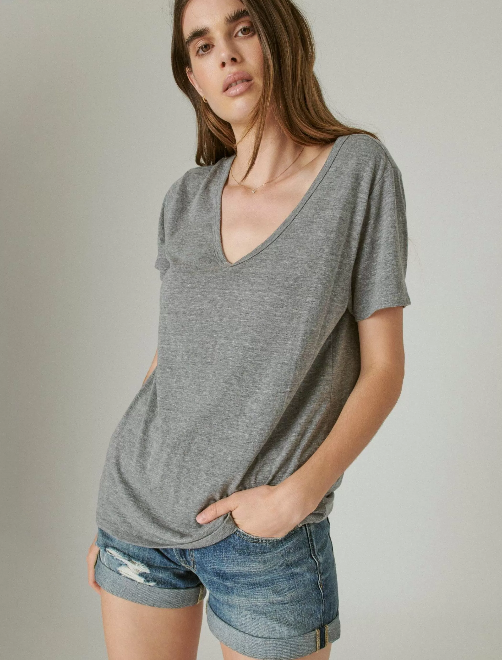 Lucky Brand Graphic Tees*classic v-neck light heather grey (b03)