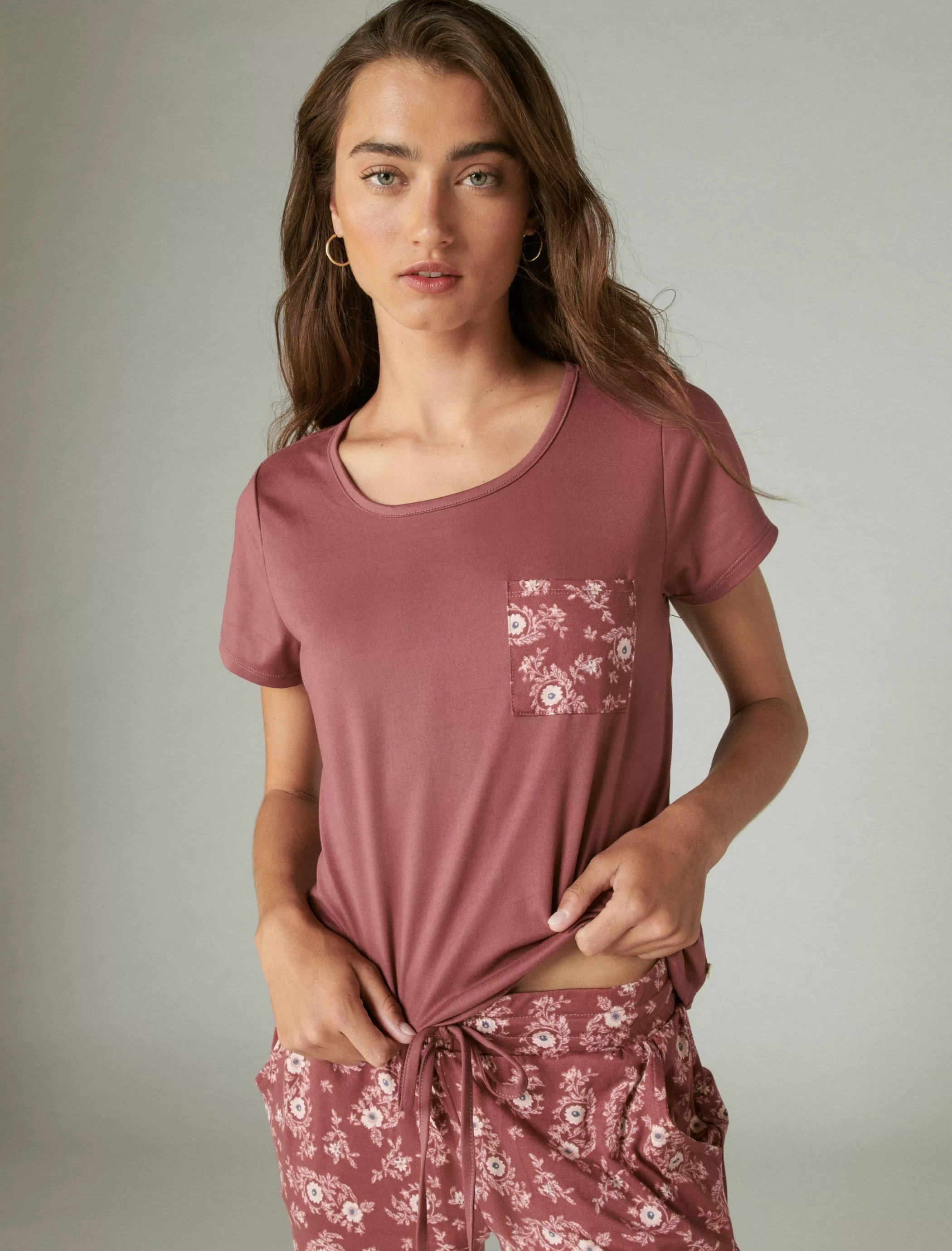 Lucky Brand Intimates & Sleepwear*floral pocket & jogger sleep set dark pink