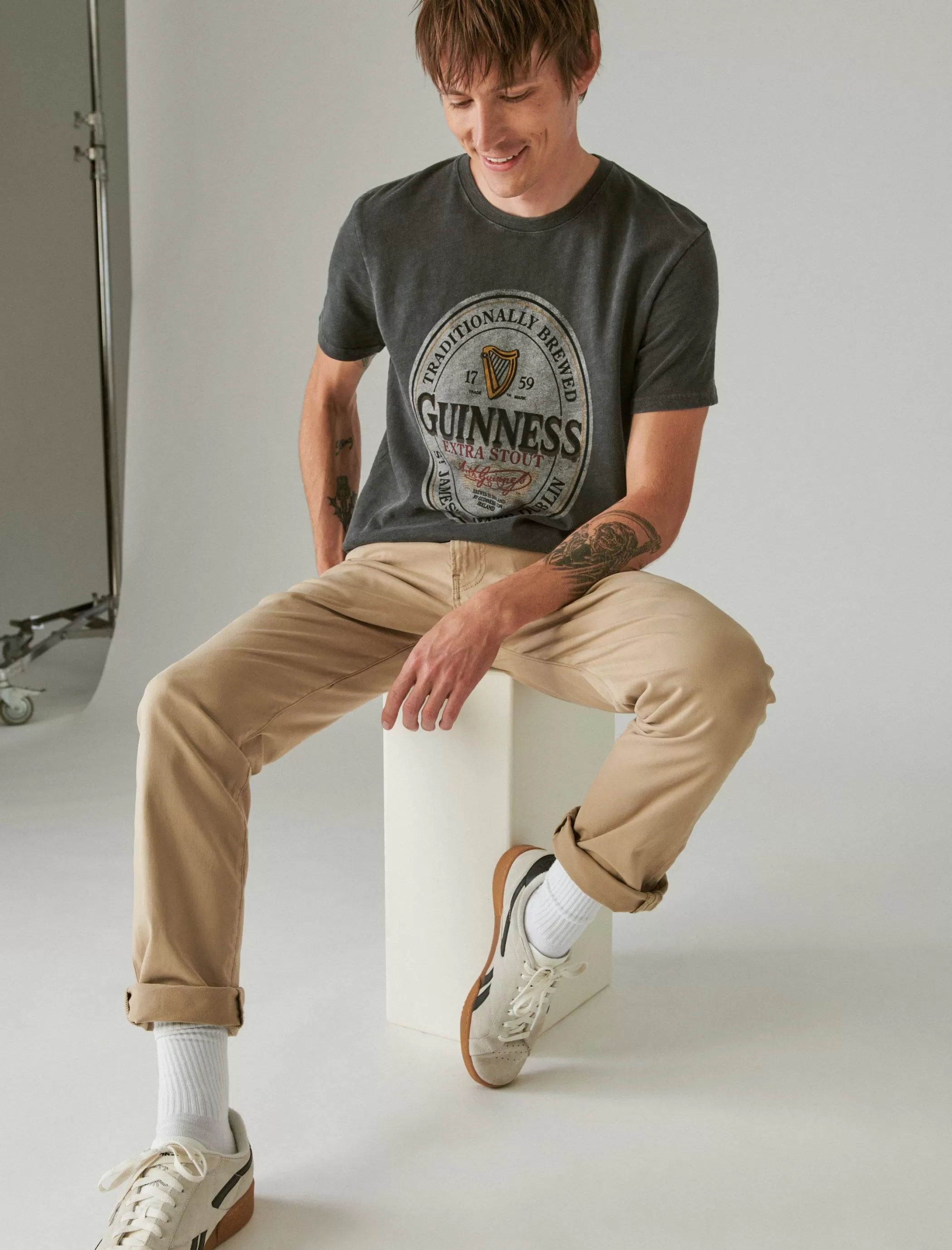 Lucky Brand Graphic Tees*guinness oval tee jet black