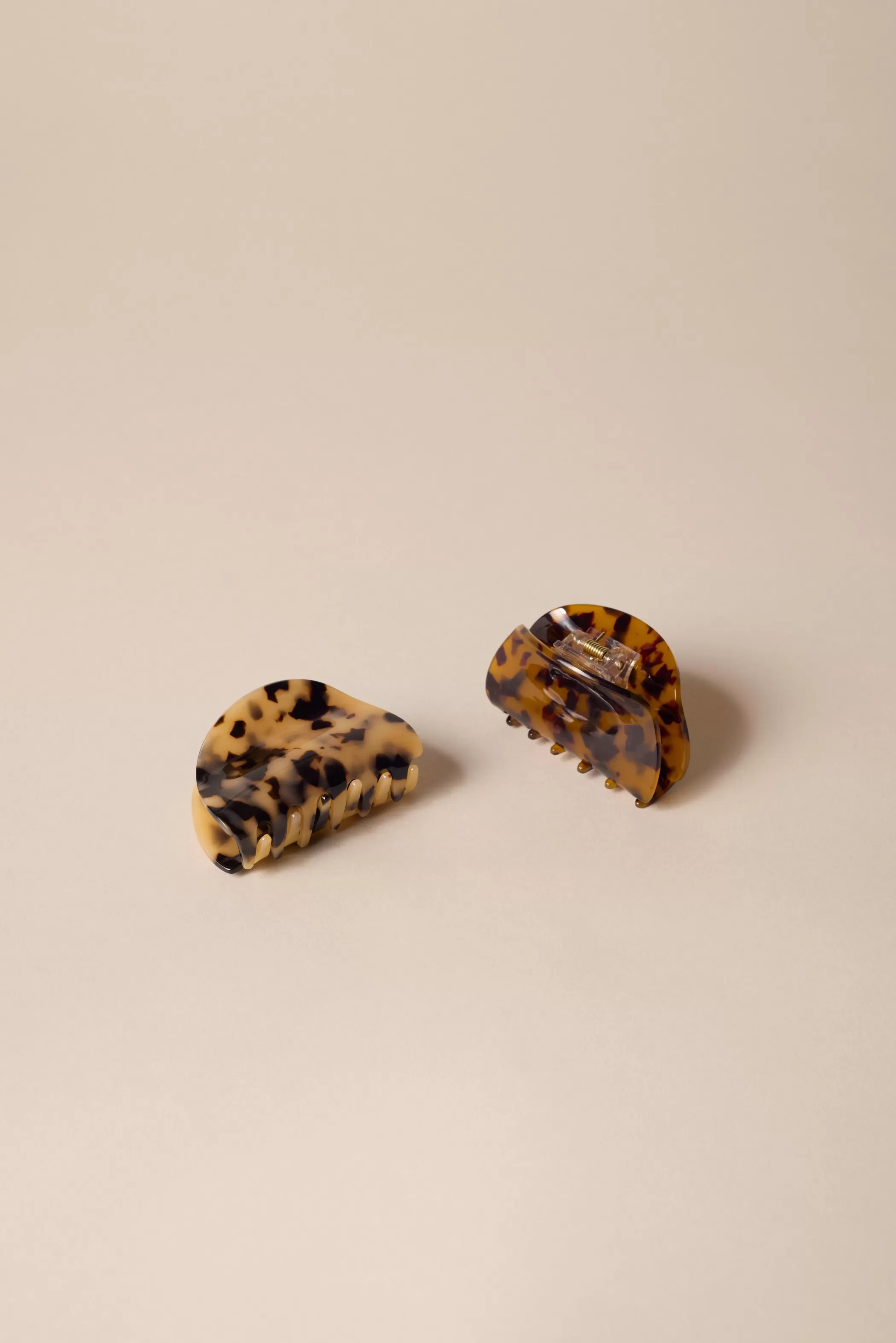 Lucky Brand Hair Accessories*tortoise claw 2 pk dark brown